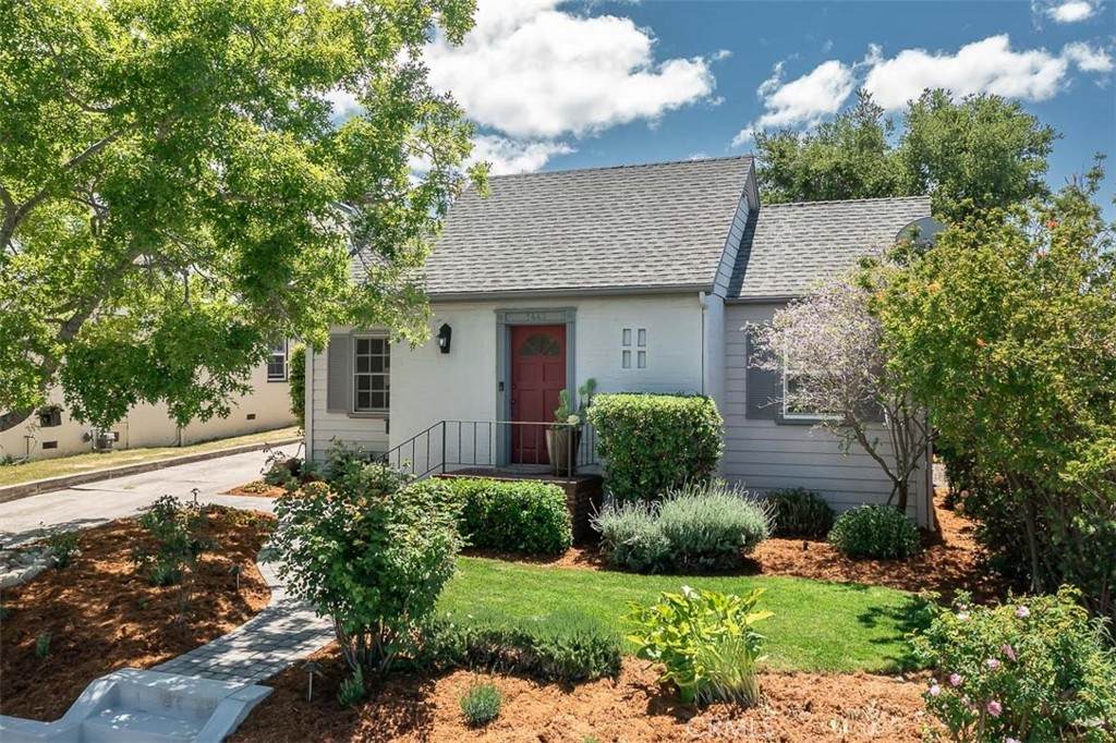 1443 Iris Street - Photo 1