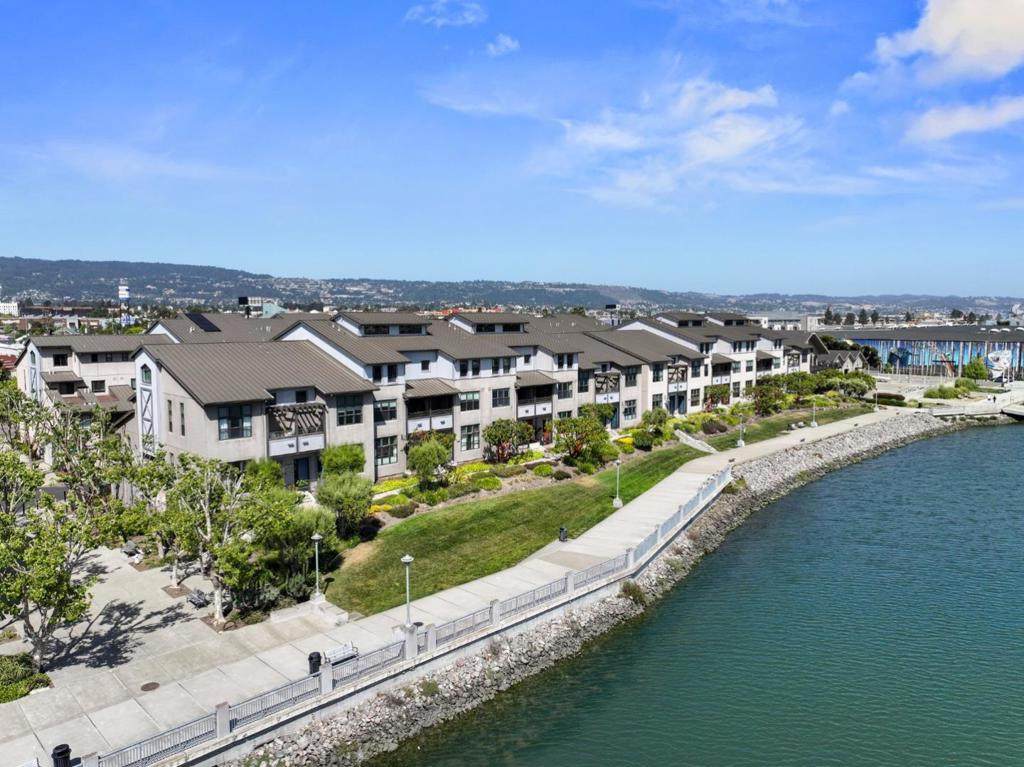 https://bt-photos.global.ssl.fastly.net/socal/orig_boomver_2_374440018-2.jpg