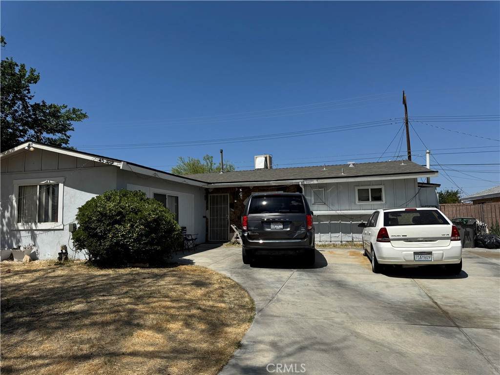 45529 Sancroft Avenue - Photo 1