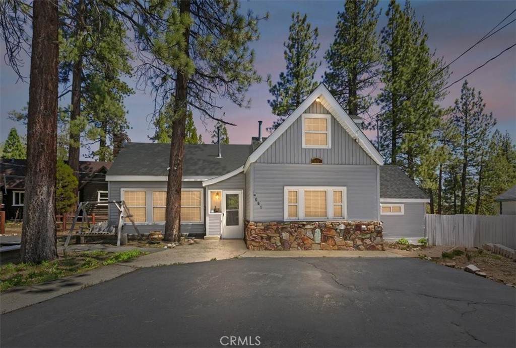 681 Chipmunk Lane - Photo 1