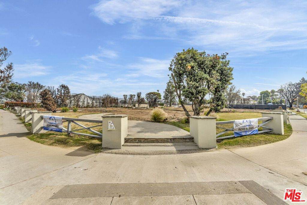 14827 Pampas Ricas Boulevard - Photo 1