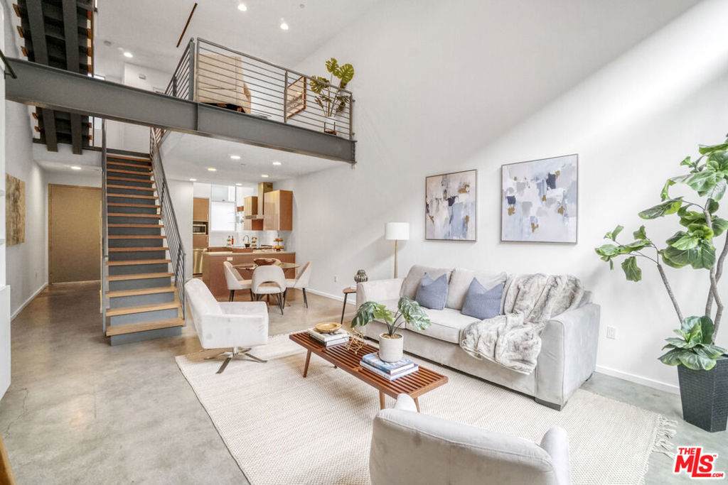 1220 Orange Grove Avenue - Photo 1