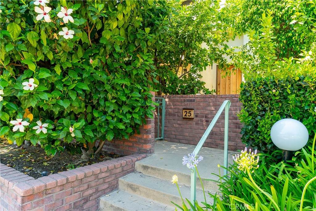 18759 Hatteras Street - Photo 1