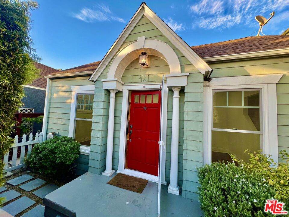 421 Grand Boulevard - Photo 1