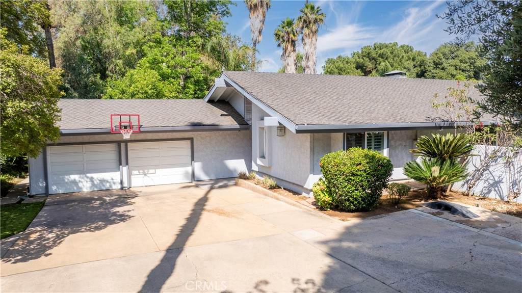 2110 Hathaway Place - Photo 1