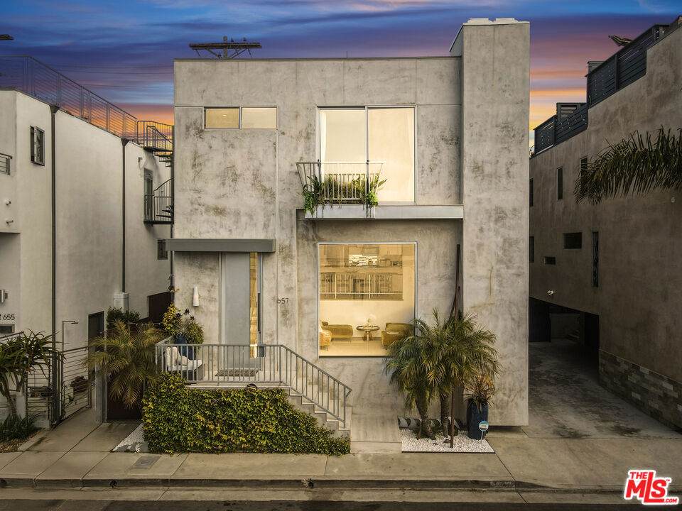 657 Mildred Avenue - Photo 1