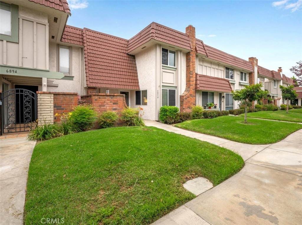 6898 Breton Way - Photo 1