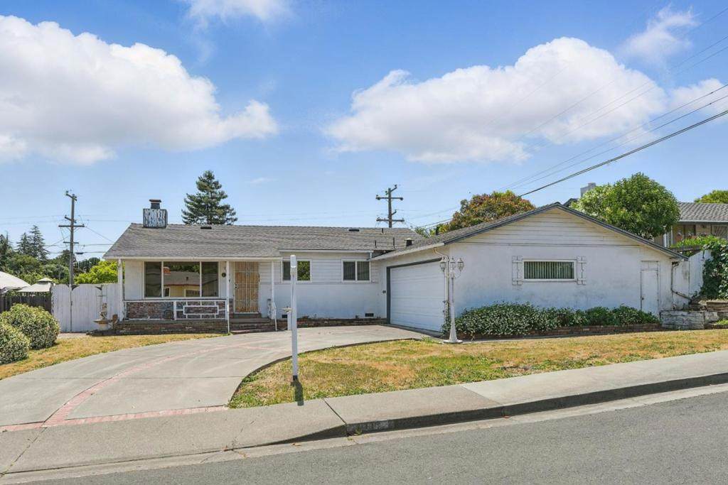 114 Bergwall Way - Photo 1