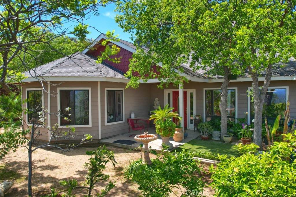 42625 Red Top Mountain Court - Photo 1