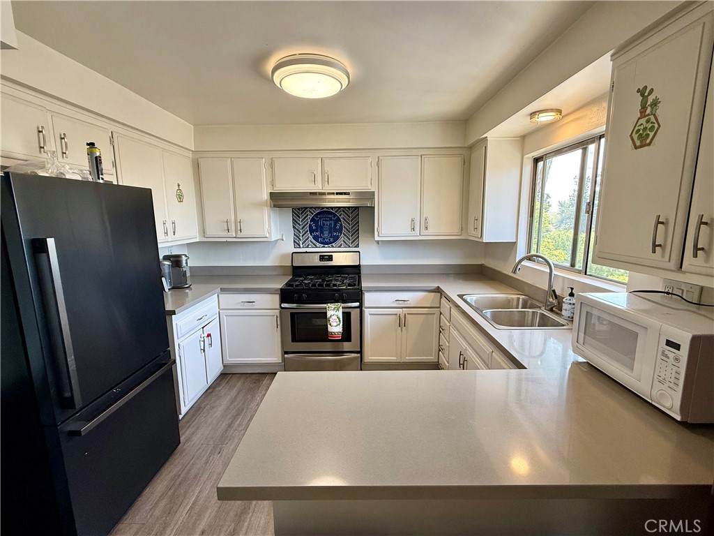 12287 Osborne Street - Photo 1