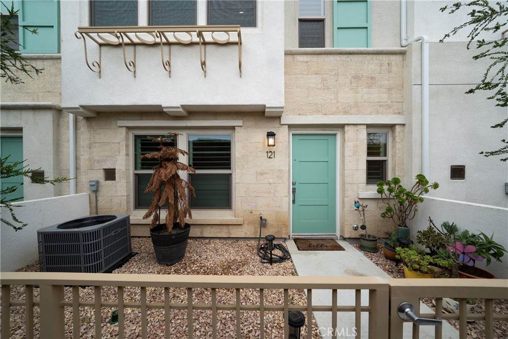 121 Knox Drive - Photo 1