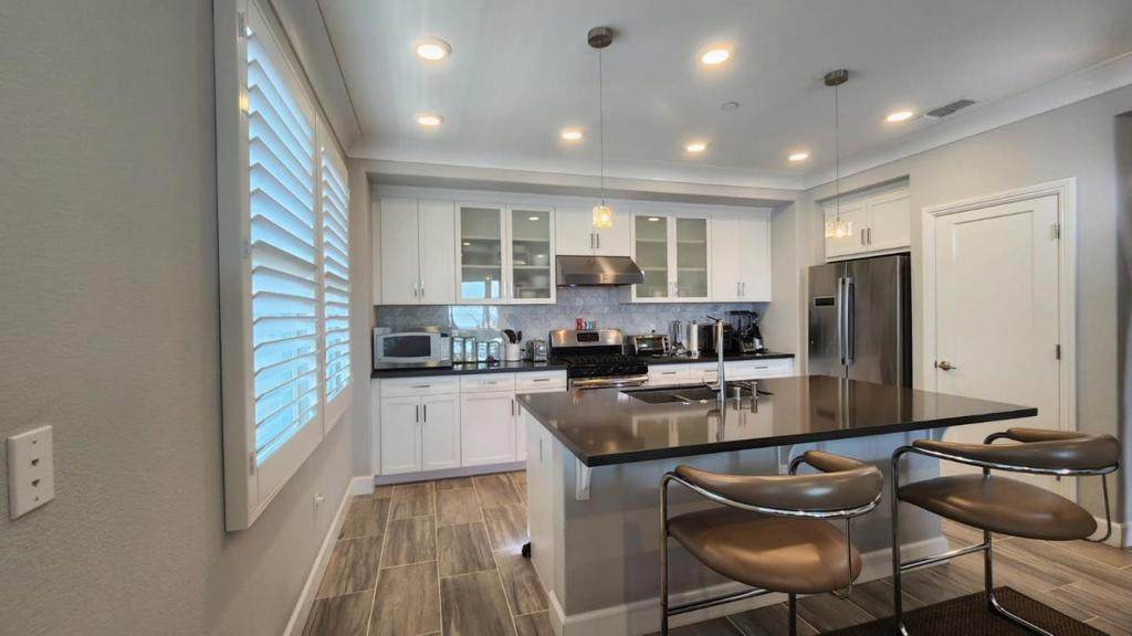 1068 Bigleaf Place - Photo 1