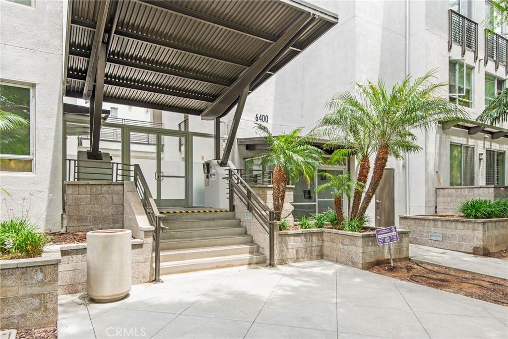 6400 Crescent - Photo 1