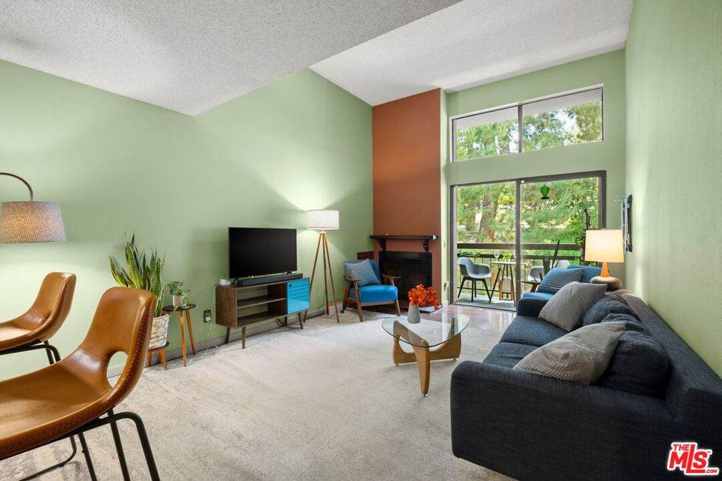 898 Temple Terrace - Photo 1
