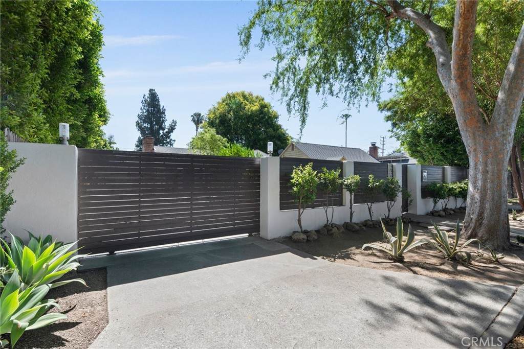 5626 Buffalo Avenue - Photo 1