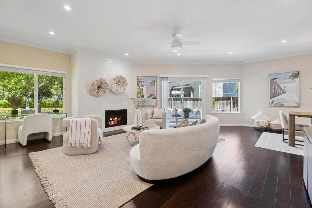 919 Shoreline Drive - Photo 1