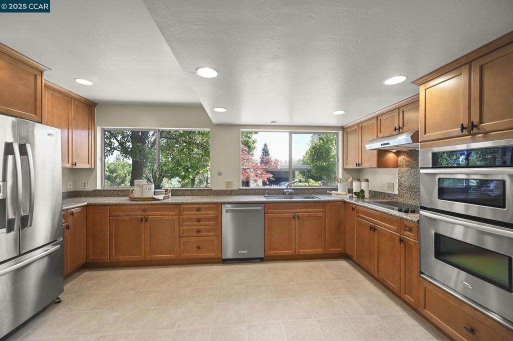 1801 Ptarmigan Dr. - Photo 1