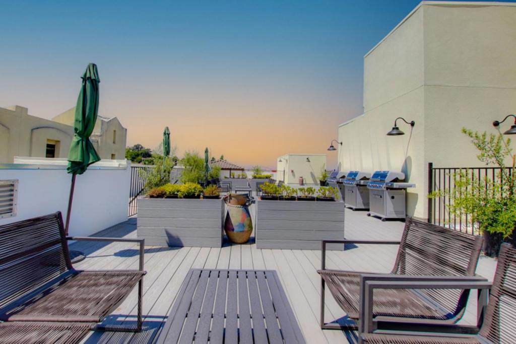 400 San Benito Street - Photo 1