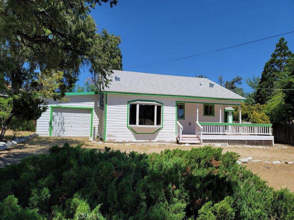 1004 Coldwater Drive - Photo 1