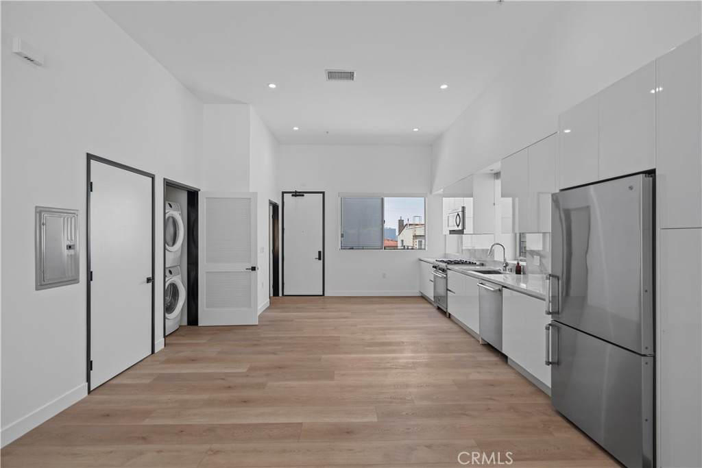 957 Figueroa - Photo 1