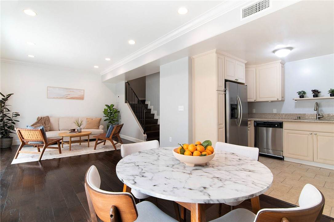 5335 Cartwright Ave - Photo 1