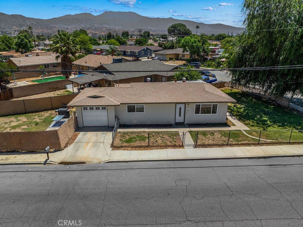 149 Mistletoe Avenue - Photo 1