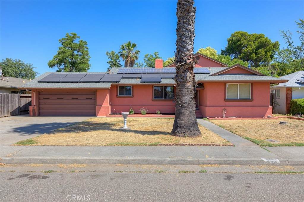 246 E. Shasta Street - Photo 1
