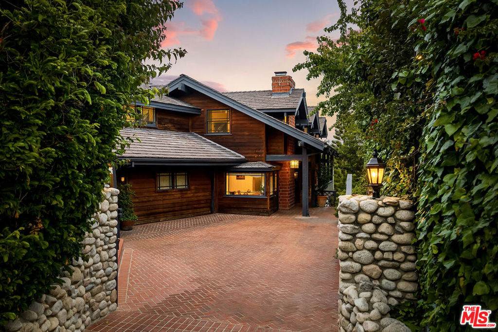 1710 San Remo Drive - Photo 1