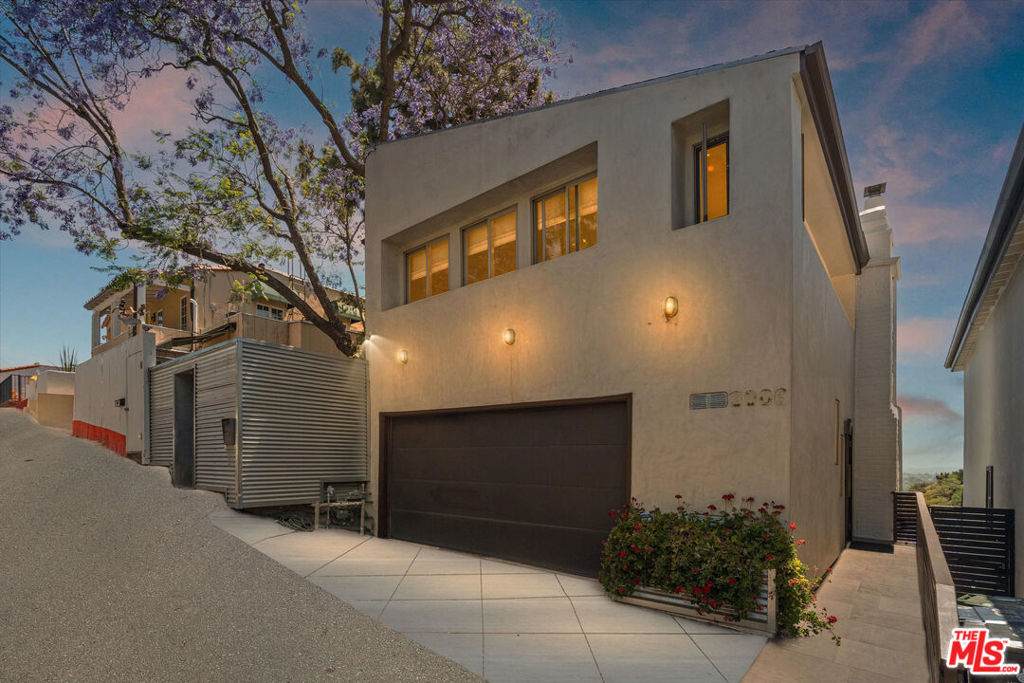 3006 Vista Crest Drive - Photo 1