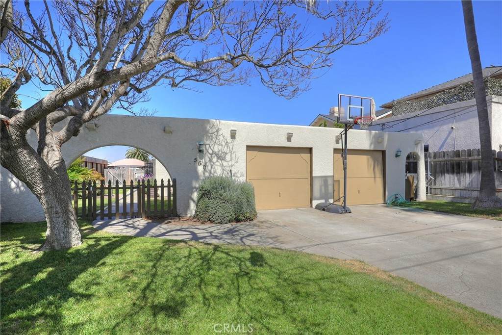 560 12th Street - Photo 1