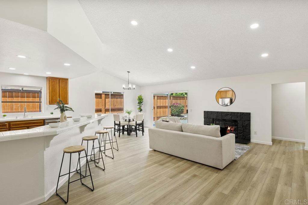 604 Sunset Court - Photo 1