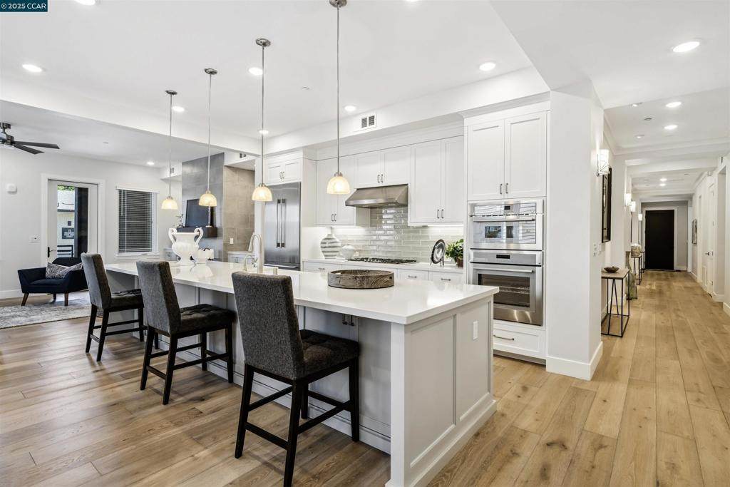 20 Woodbury Highlands Court - Photo 1
