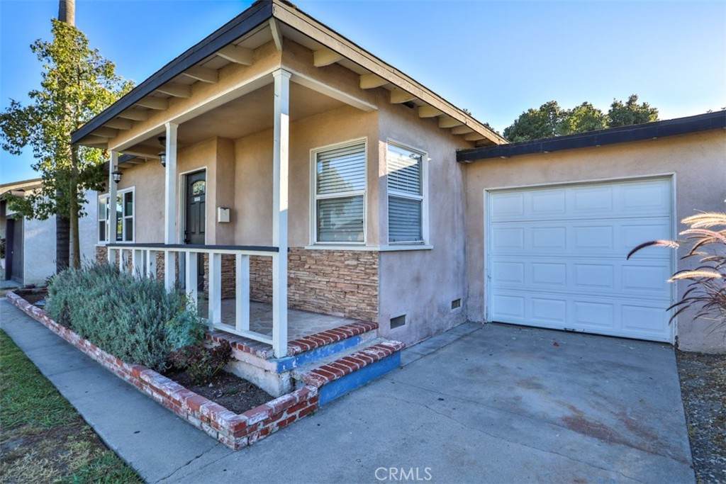 13419 Stanbridge Avenue - Photo 1