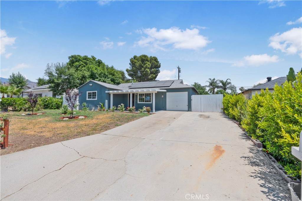 5979 Elmwood - Photo 1