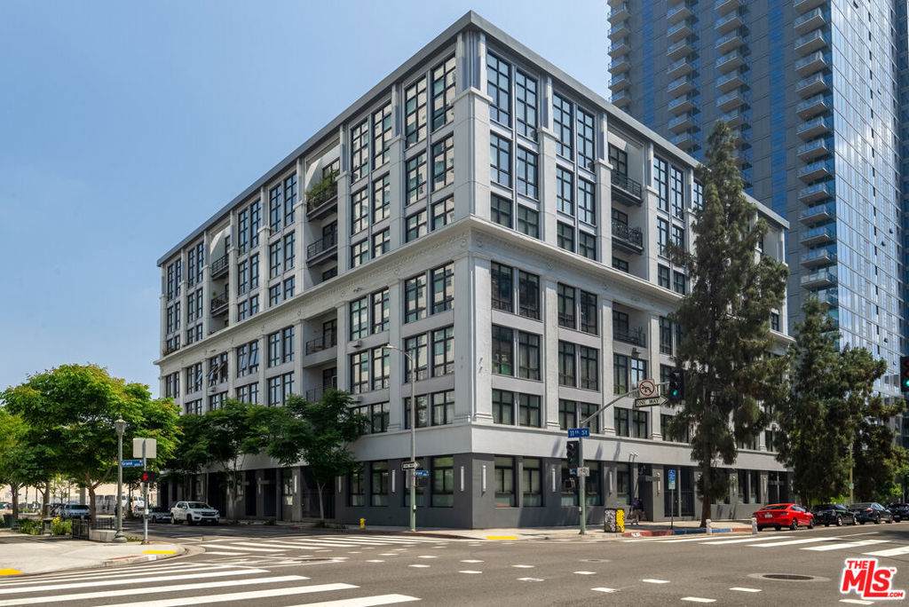 1100 Grand Avenue - Photo 1