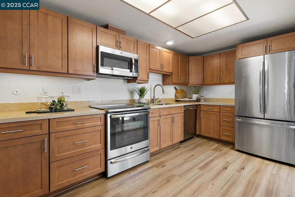 1501 Oakmont - Photo 1