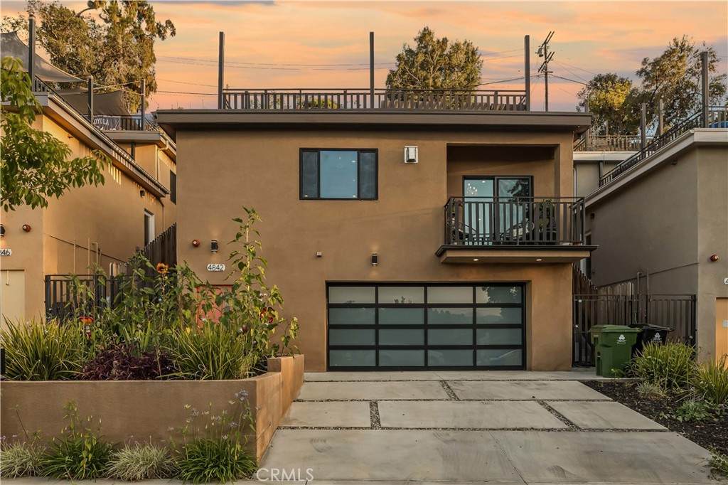 4842 Buchanan Street - Photo 1