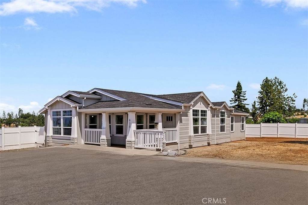 635 Boquest Boulevard - Photo 1