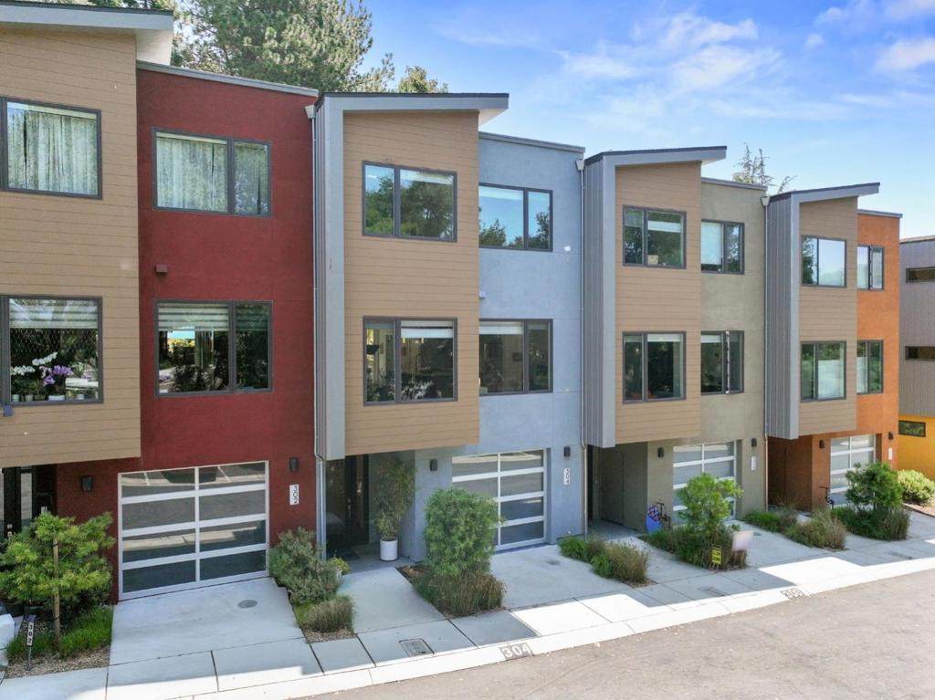304 Thomas Terrace - Photo 1