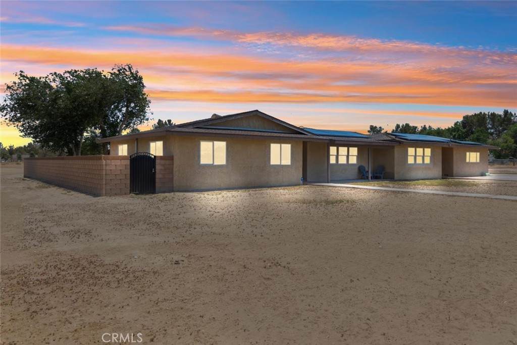 44850 43rd Street - Photo 1