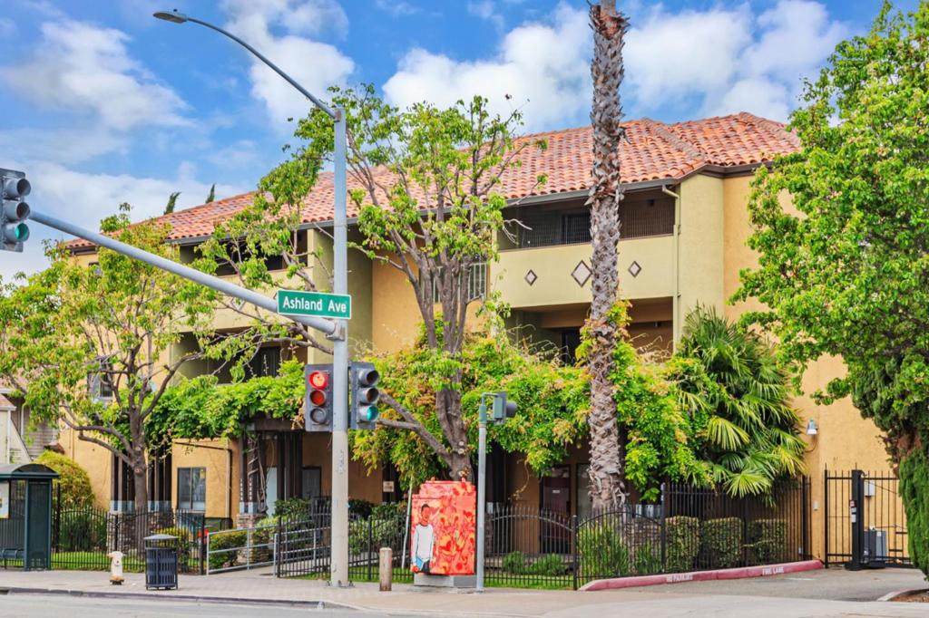 16006 14th Street - Photo 1