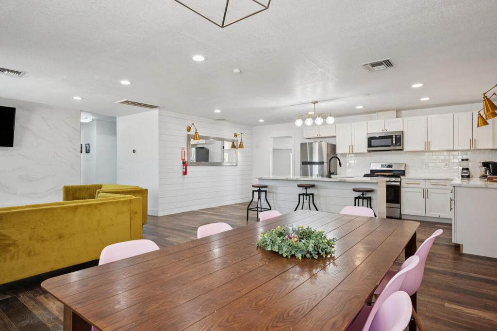 5021 Roberts Road - Photo 1
