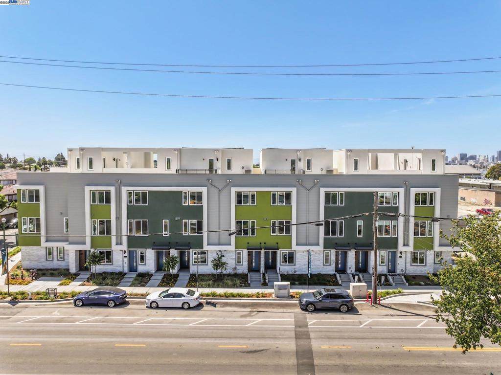 1670 Larkspur Street - Photo 1