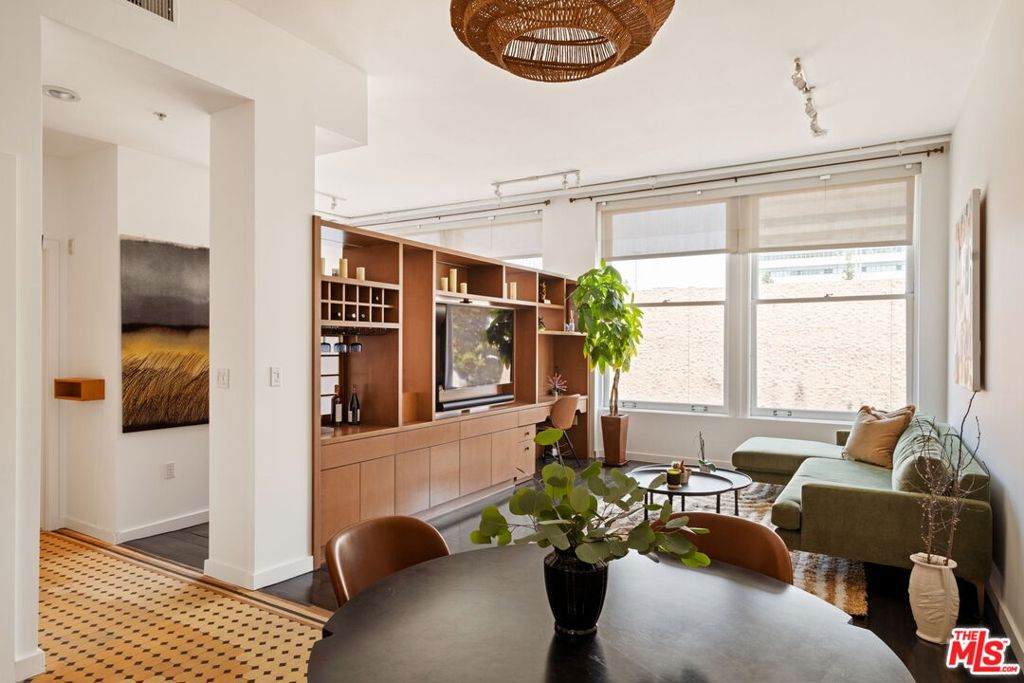 257 Spring Street - Photo 1