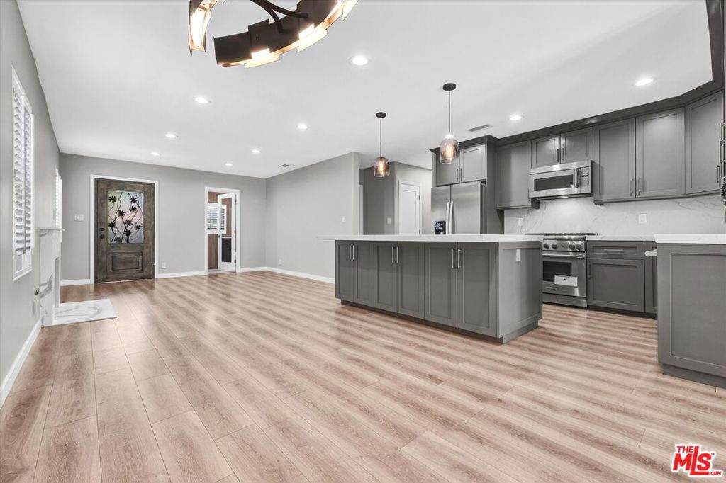 13964 La Maida Street - Photo 1