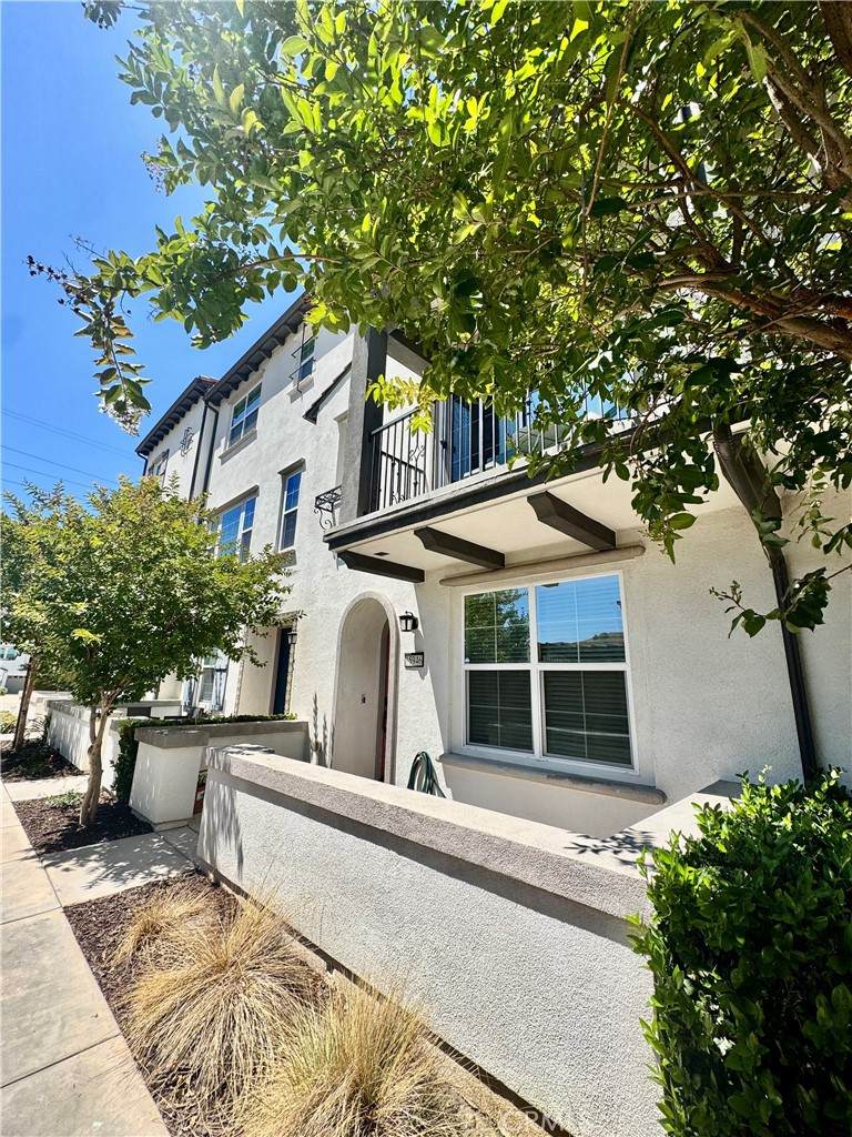 15946 Ellington - Photo 1