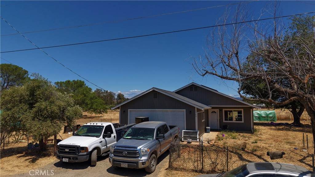 2048 10th Street - Photo 1