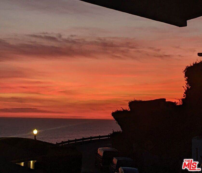 https://bt-photos.global.ssl.fastly.net/socal/orig_boomver_2_374685009-2.jpg