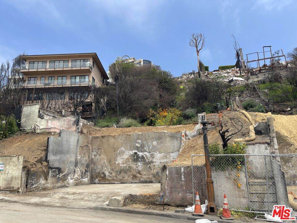 https://bt-photos.global.ssl.fastly.net/socal/orig_boomver_2_374685009-2.jpg