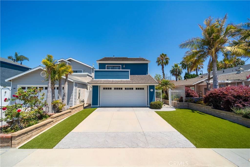 811 Oceanhill Drive - Photo 1